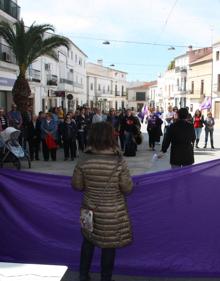 Imagen secundaria 2 - La agrupación socialista de Malpartida de Cáceres organiza su acto por el 8 de marzo