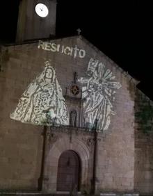 Imagen secundaria 2 - Malpartida de Cáceres ha proyectado su Semana Santa en los muros de la iglesia