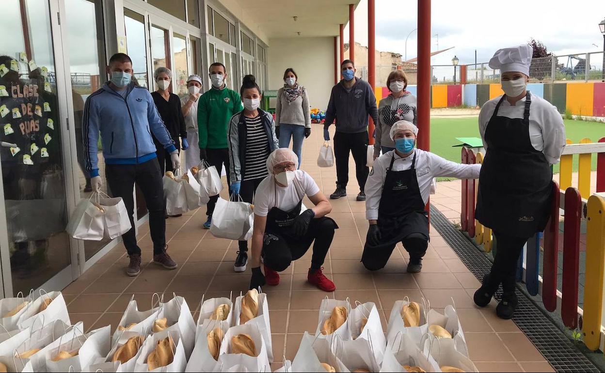 Siguen las donaciones de empresas y particulares para MiMenú Malpartida de Cáceres