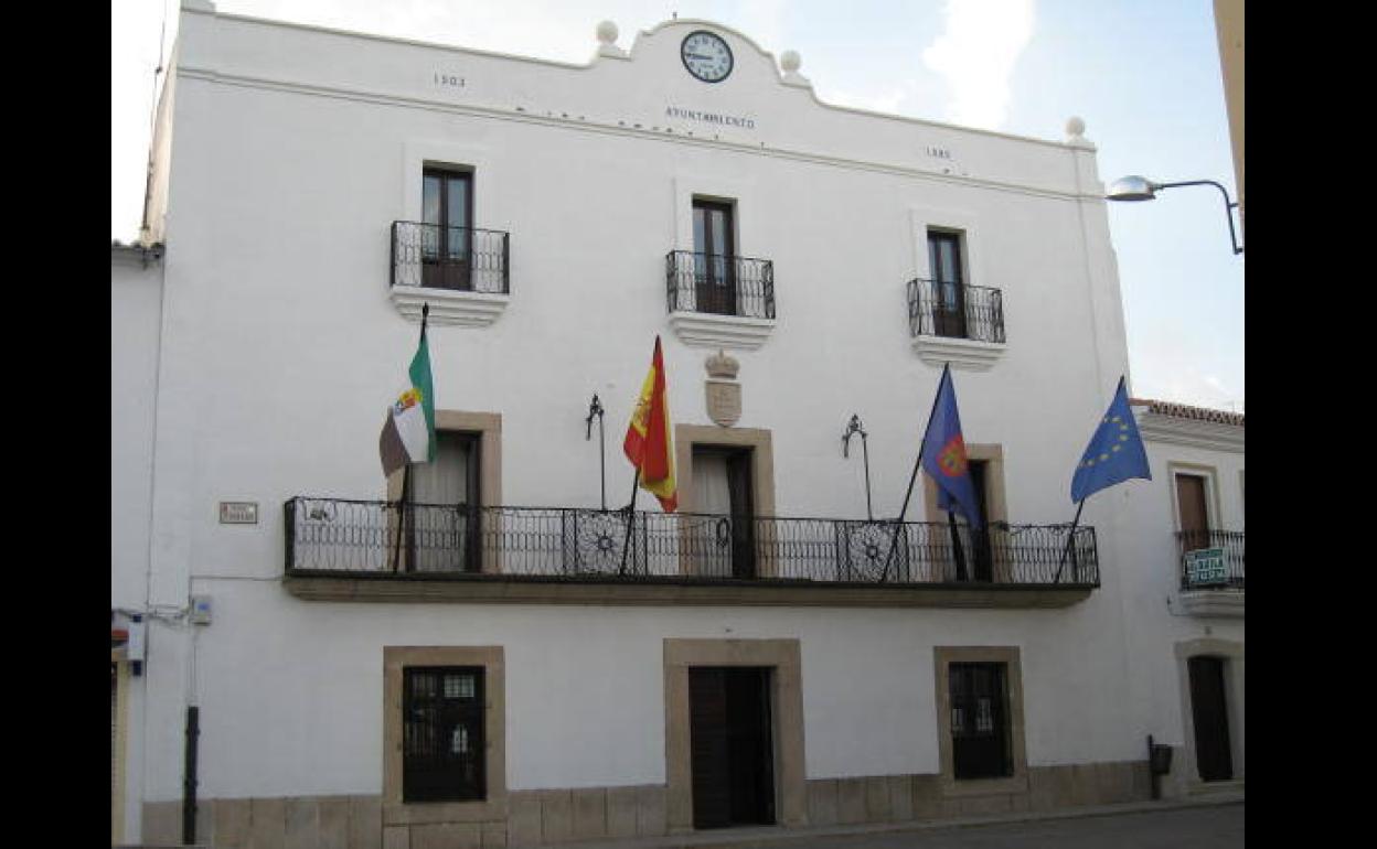 El último vecino de Malpartida de Cáceres que estaba hospitalizado recibe el alta