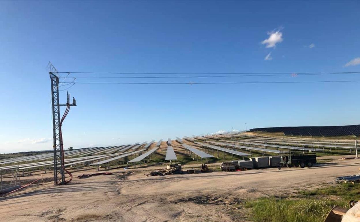 La nueva planta solar fotovoltaica de Malpartida de Cáceres se encuentra ultimando los trámites de legalización para su puesta en marcha