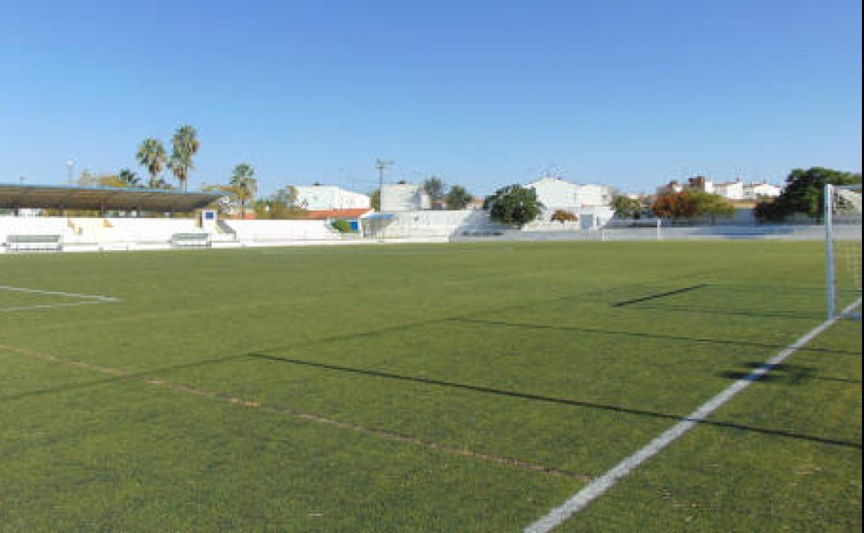 Campo de fútbol de la ciudad deportiva. 
