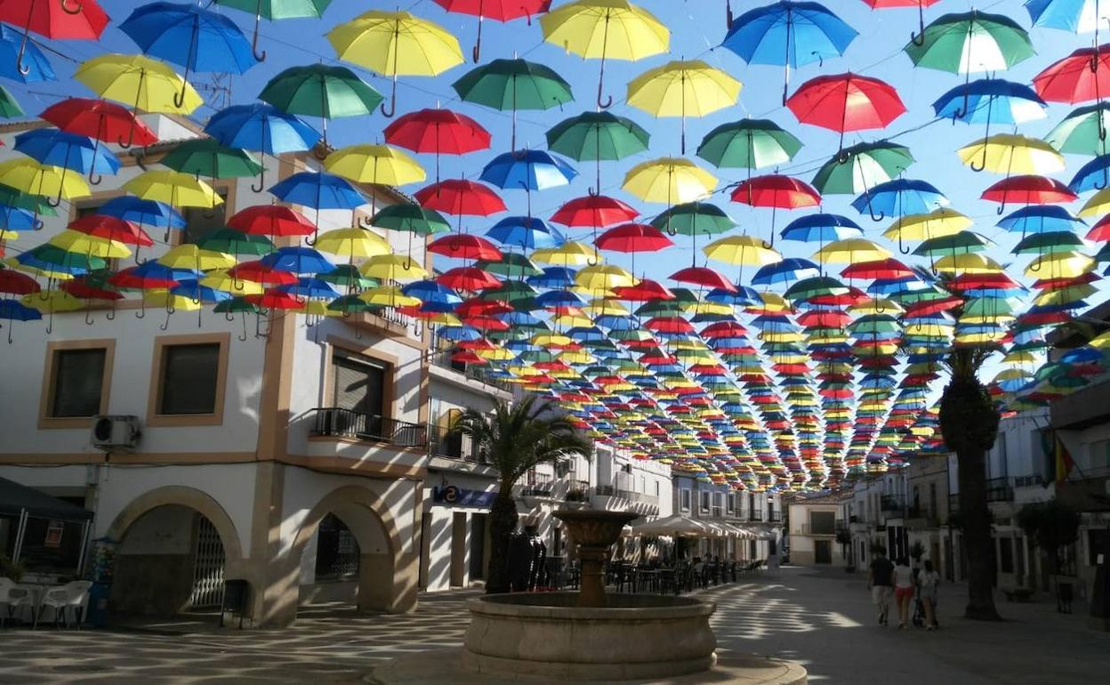 El Ayuntamiento malpartideño felicita a los vecinos por su «comportamiento ejemplar» durante la pandemia