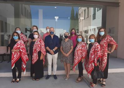 Imagen secundaria 1 - Asociación de Folklore 'Virgen de la Soledad' 