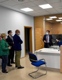 Imagen secundaria 2 - Cajalmendralejo inaugura una oficina en Malpartida de Cáceres