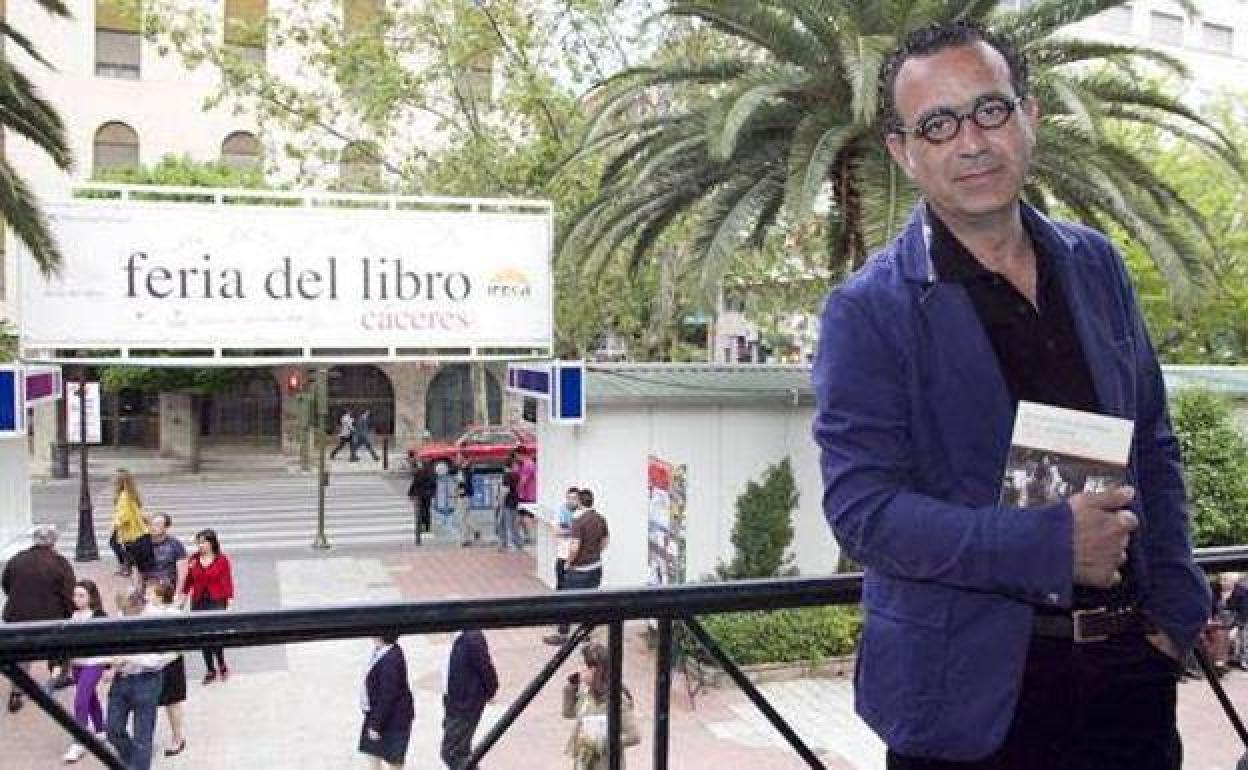 El poeta extremeño Diego Doncel, Premio Internacional de Poesía Fundación Loewe 2020