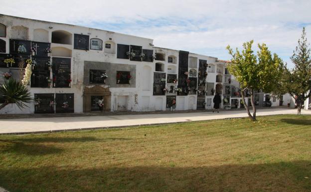 Imagen principal - Un Día de Todos los Santos con muy pocos visitantes