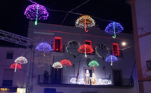 Imagen principal - Malpartida de Cáceres se viste de Navidad