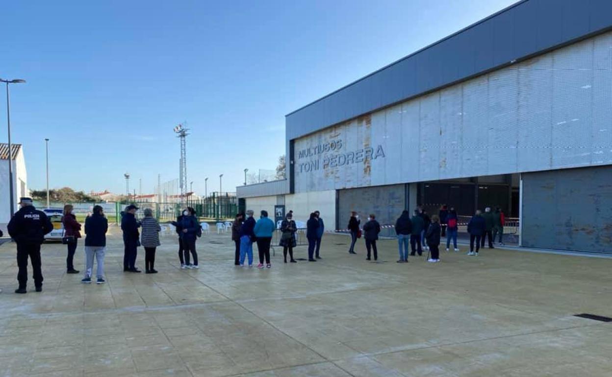 Foto de archivo. Primer cribado que se realizó en Malpartida de Cáceres. 