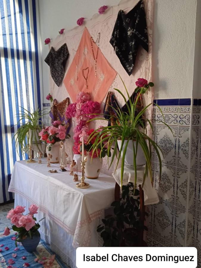 Cruz de Mayo de los Pisos Tutelados. 