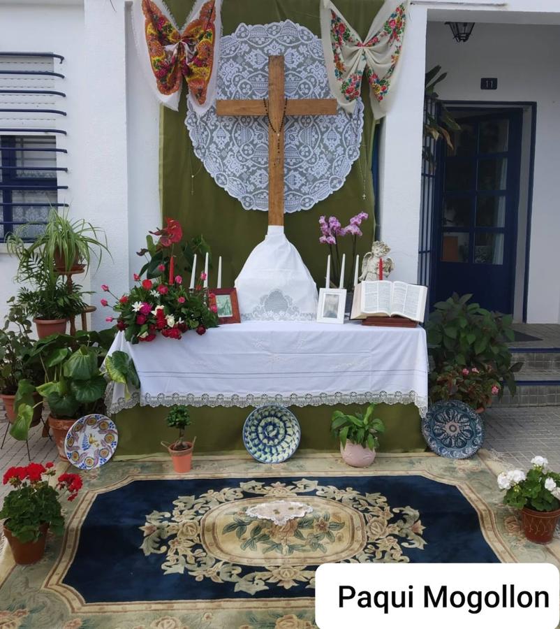 Cruz de Mayo de los Pisos Tutelados. 