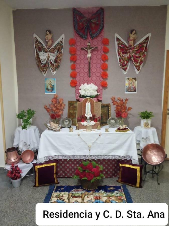 Cruz de Mayo de los Pisos Tutelados. 