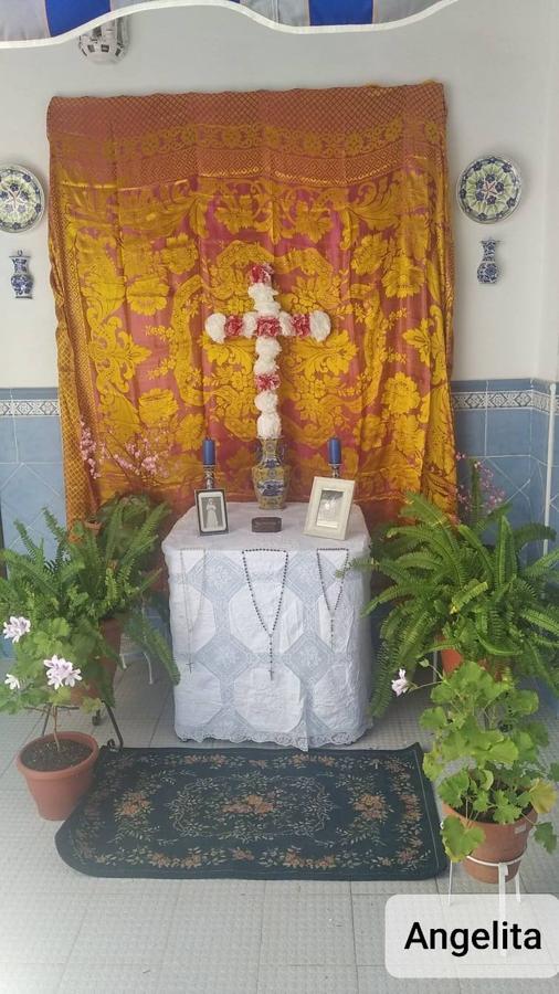 Cruz de Mayo de los Pisos Tutelados. 