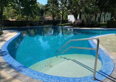 Imagen secundaria 1 - El Ayuntamiento ultima detalles para la apertura de la piscina municipal el próximo 11 de junio