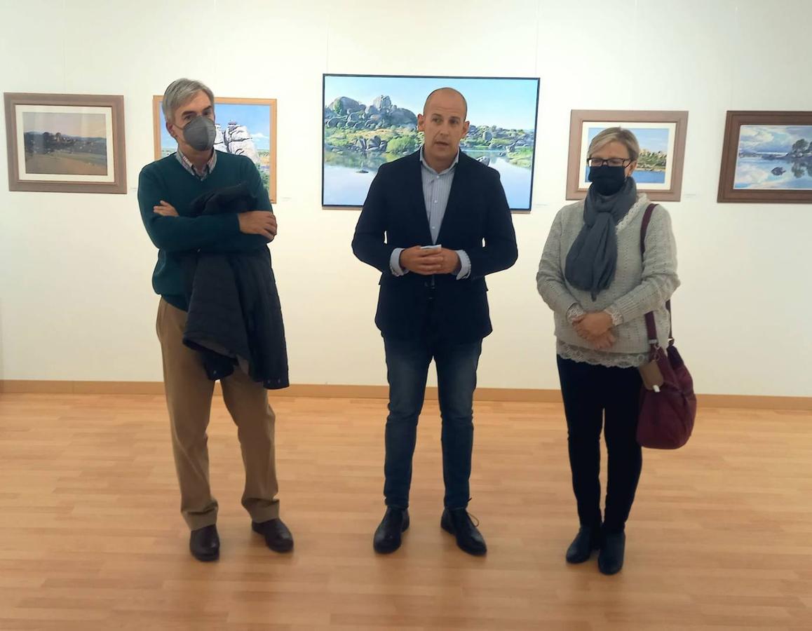 Inauguración de la exposición 'Figuas y Paisajes', de Alfonso Barriga García.
