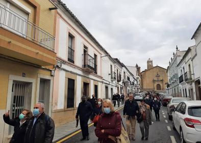 Imagen secundaria 1 - Visita a la iglesia y paseo por la localidad. 
