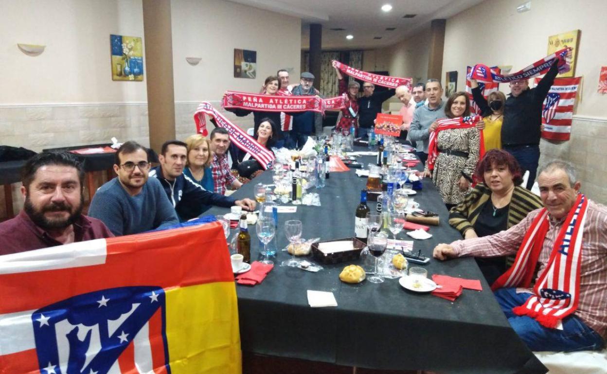 Cena de confraternización. 