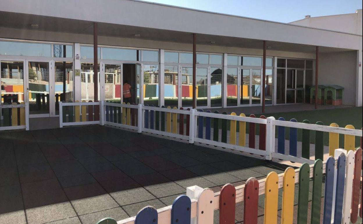 Cierra el Centro de Educación Infantil por la detección de dos positivos entre las monitoras