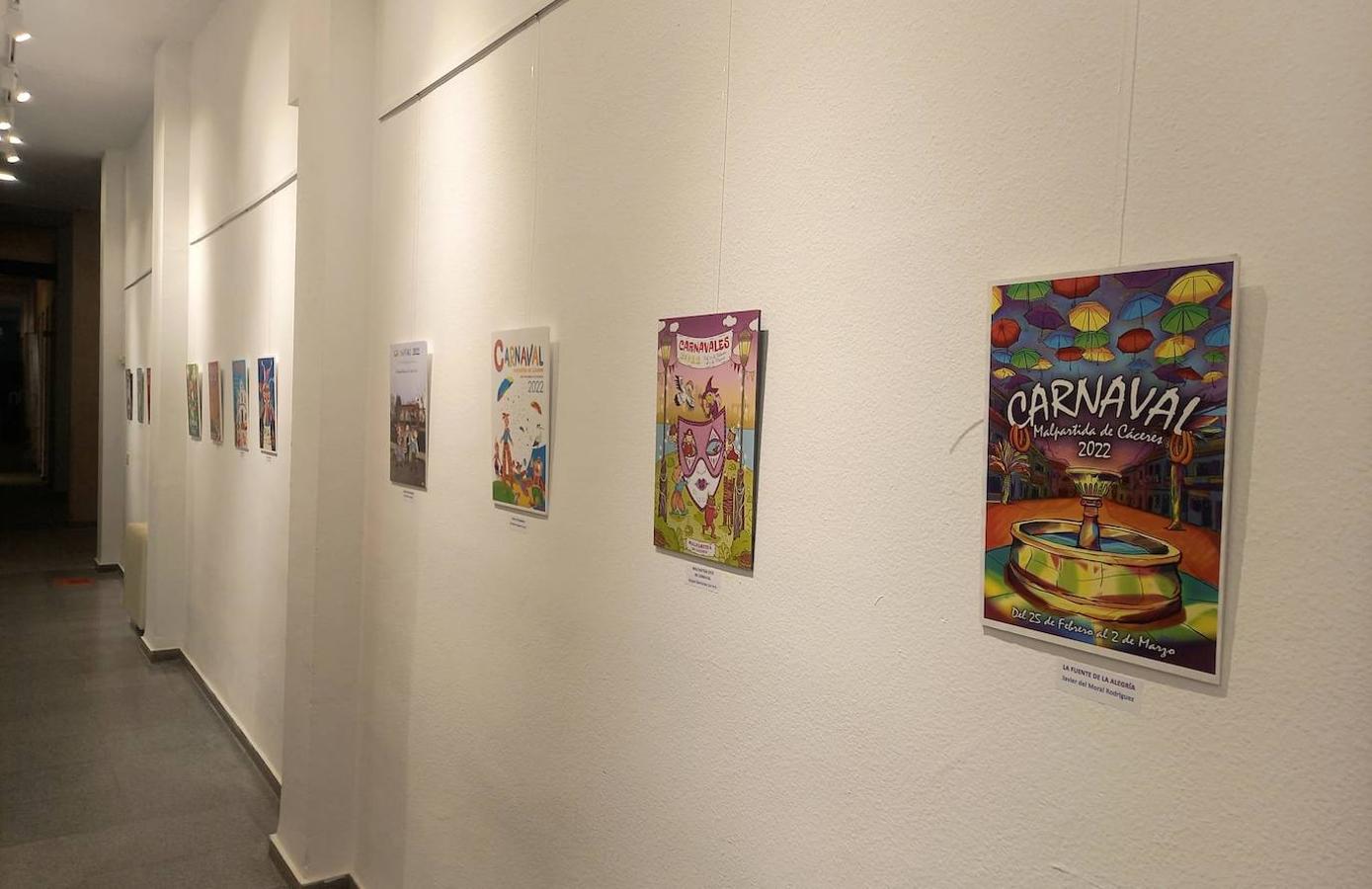 Exposición de carteles de carnaval.