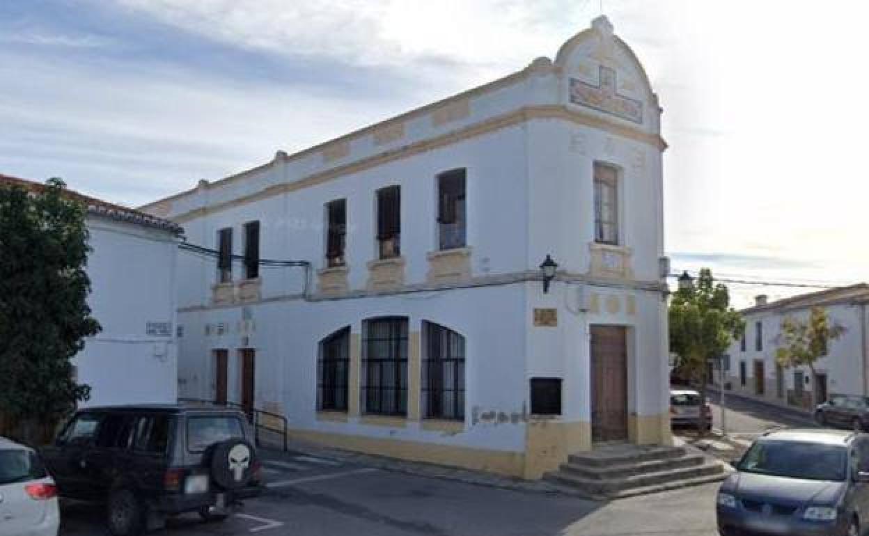 Se adjudica la gestión del bar de mayores tras estar 4 meses cerrado