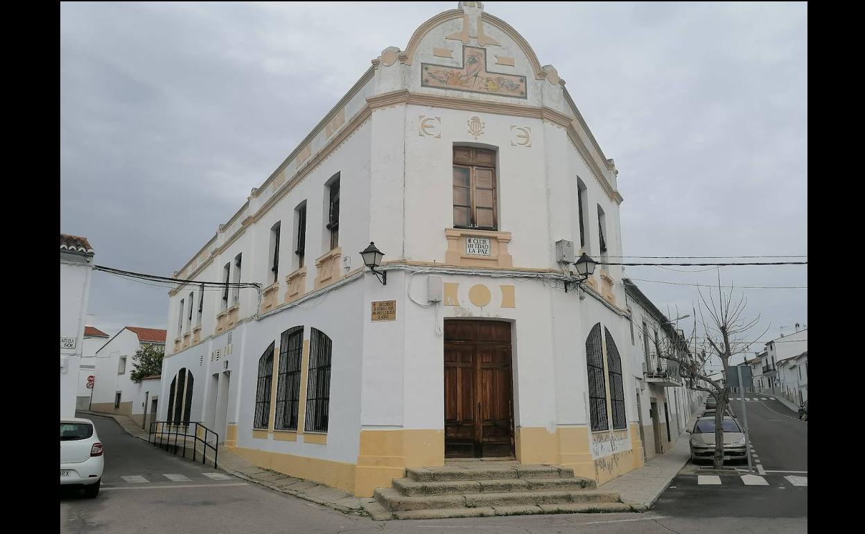 Inauguración del Bar de Mayores de Malpartida de Cáceres