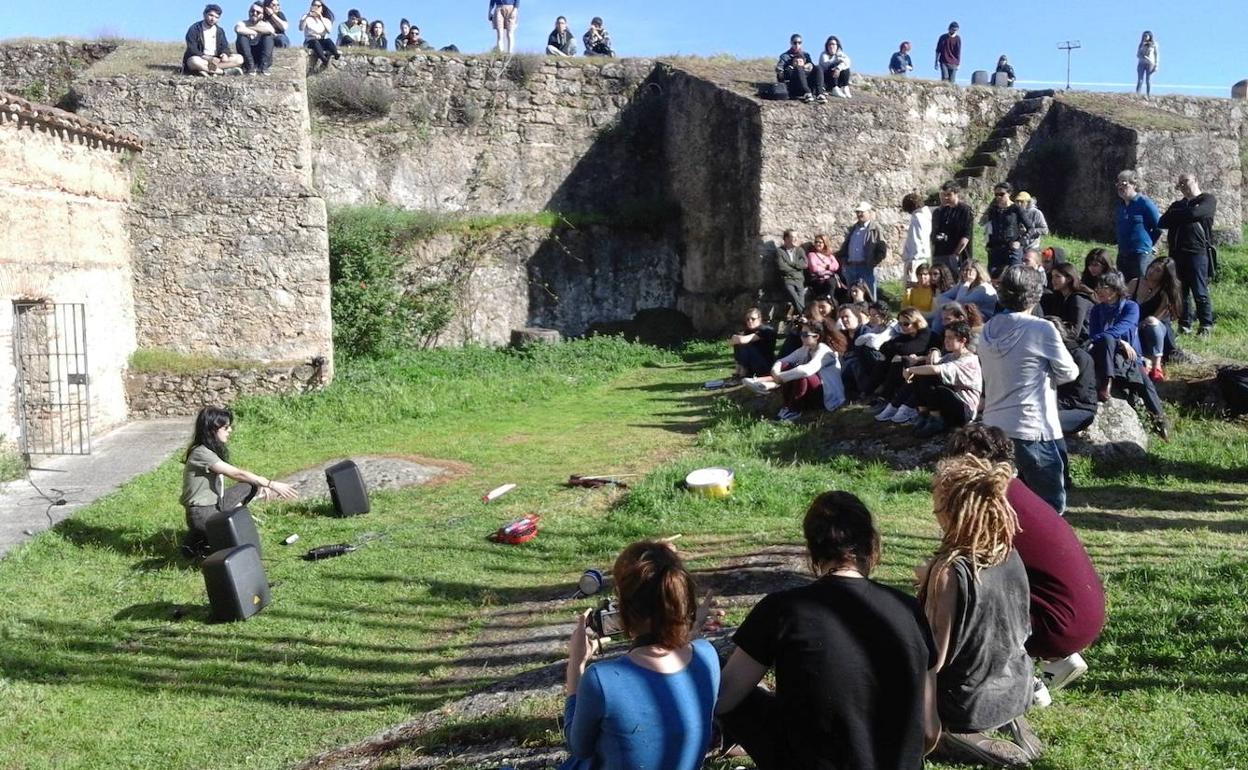 Imagen de 2017. Alumnos del País Vasco en el Vostell. 