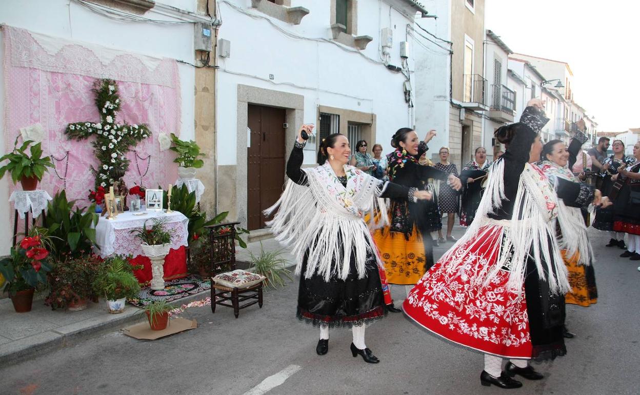 Una de las Cruces de Mayo del pasado 2019. Imagen de archivo. 