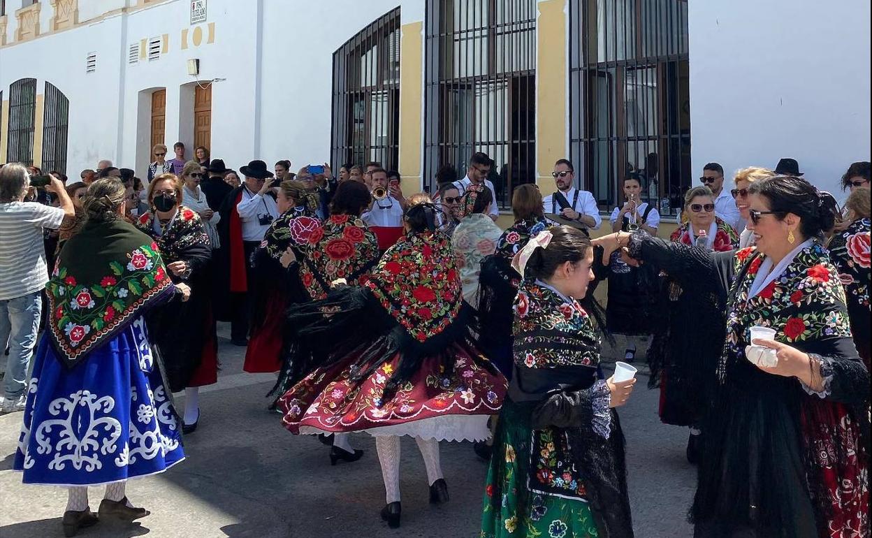 Los malpartideños se engalanan para el Petitorio de San Isidro