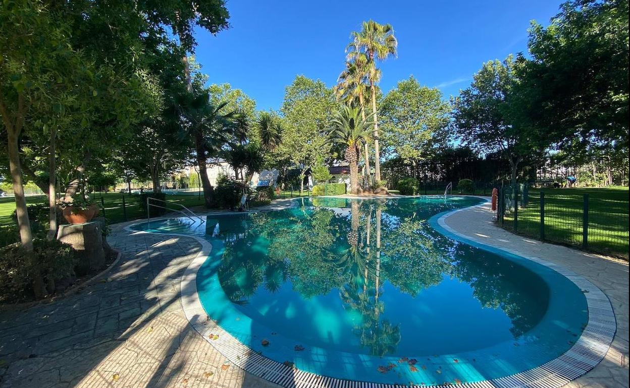 Diferentes actividades de ocio para disfrutar en la piscina de Malpartida de Cáceres