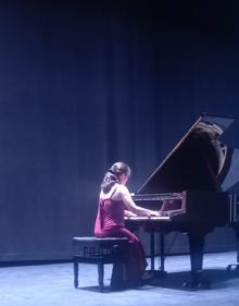 Imagen secundaria 2 - Concierto a favor de la Junta Local de la AECC por parte de Rubén Castelló y Clara Redondo