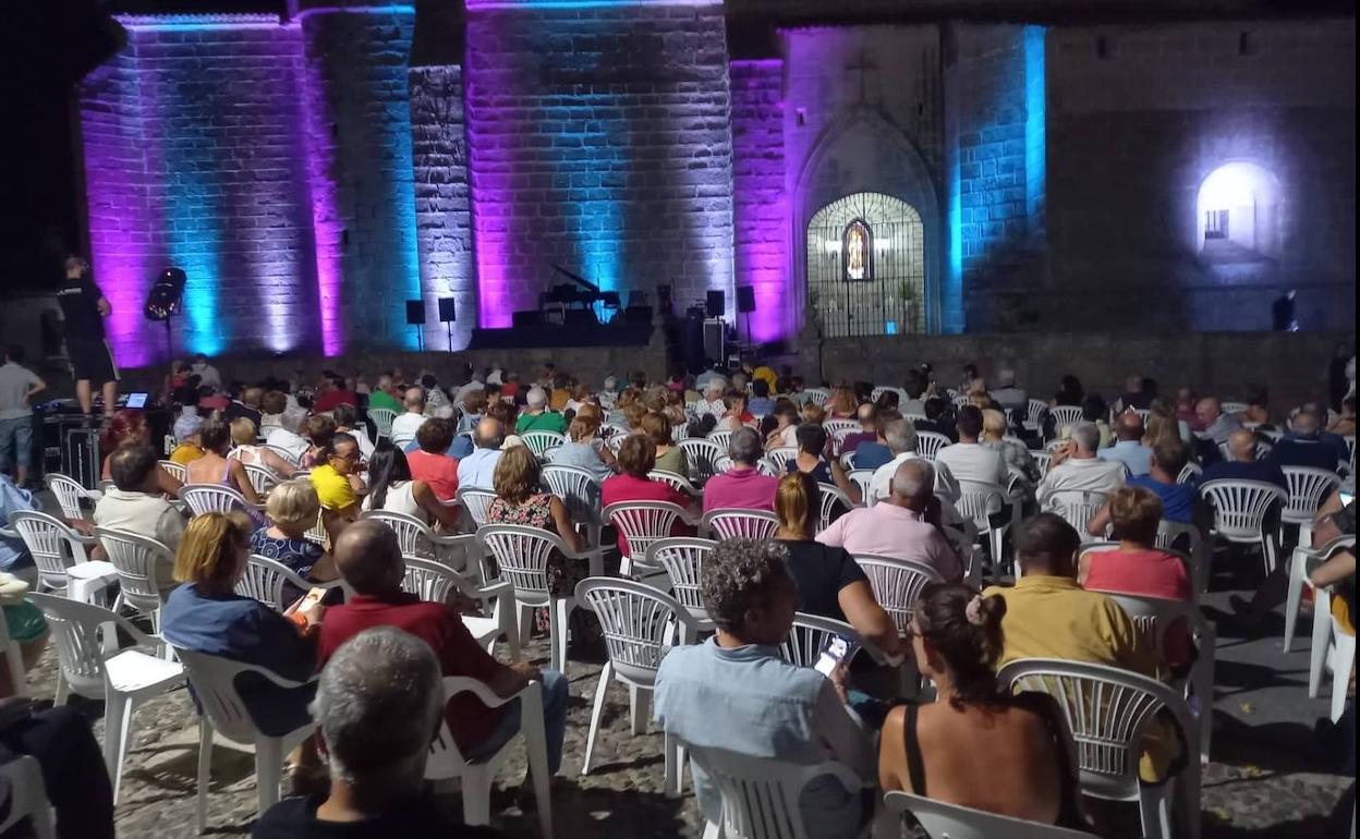 Éxito de asistencia en Las Veladas del Carmen