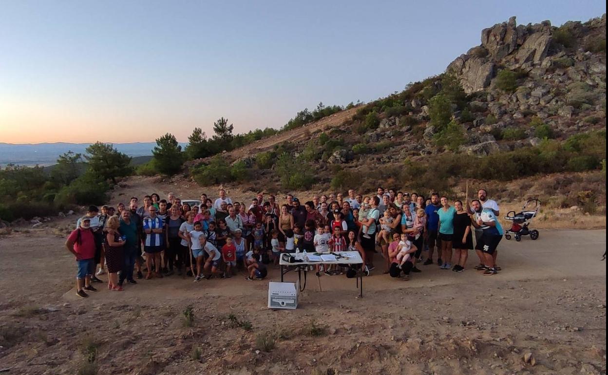 Foto de grupo tras la celebración de la actividad. 