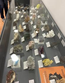 Imagen secundaria 2 - La charla 'Descubriendo el mundo de los minerales', del geólogo Ángel Crespo, inició la II Semana del Monumento Natural Los Barruecos
