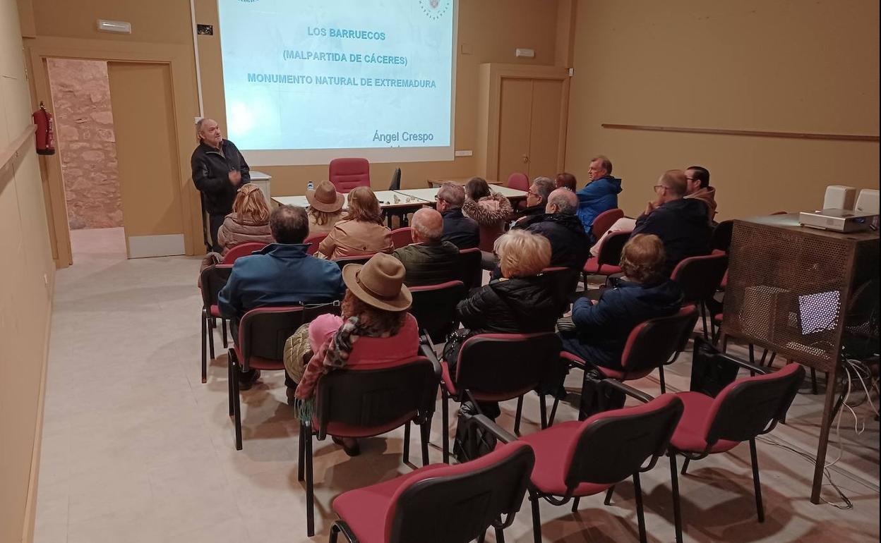 Charla en el Centro de Interpretación Barruecos Monumento Natural. 