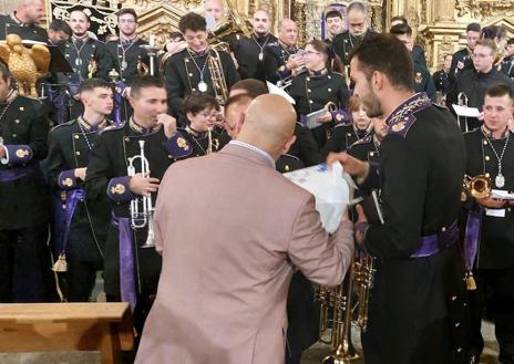 Imagen secundaria 1 - El pregón y el III Certamen 'Música y Pasión' inauguran la Semana Santa de Malpartida de Cáceres