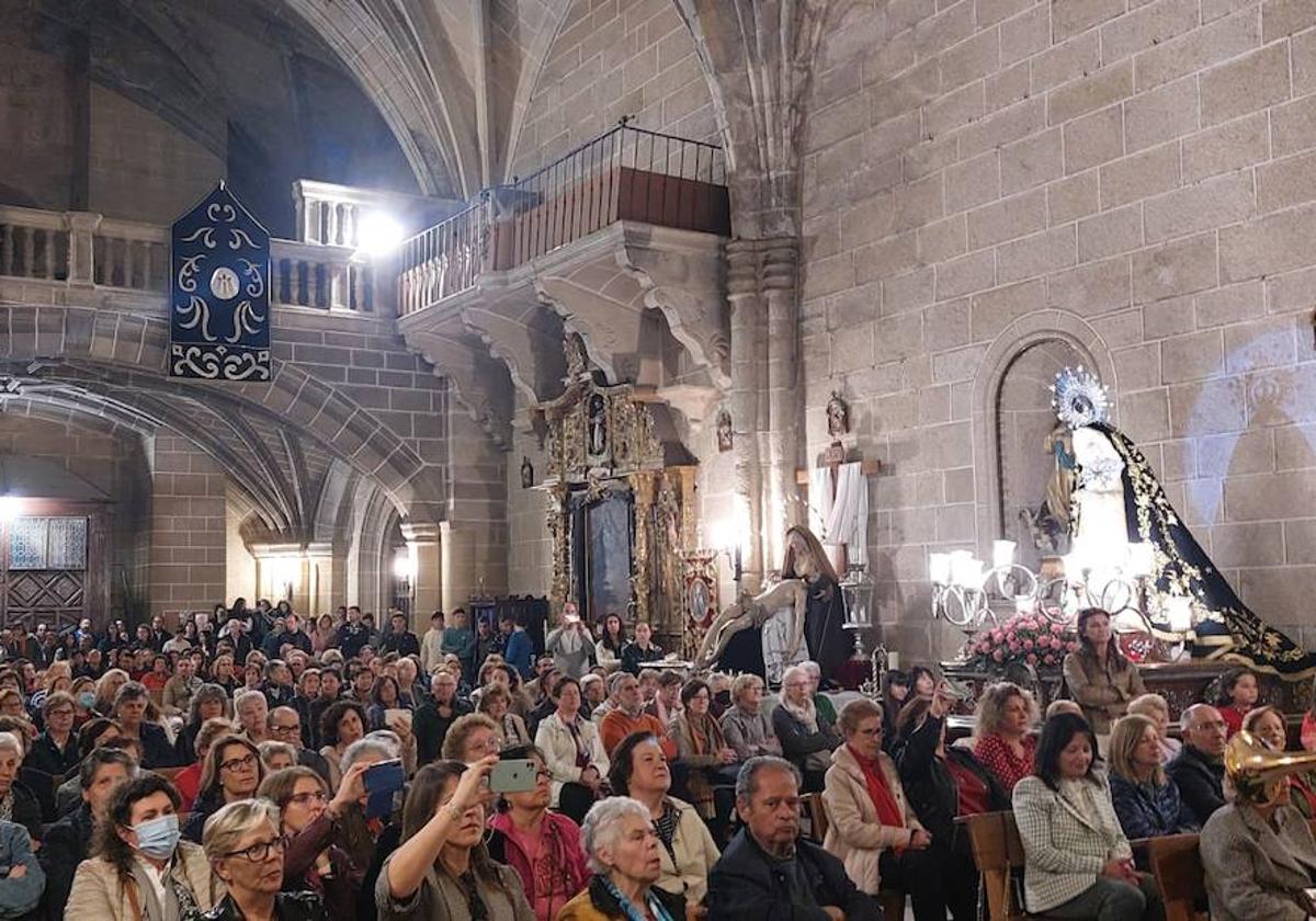 Gran asistencia a los actos del Viernes de Dolores.