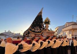 Fervor y recogimiento en el Jueves Santo de Malpartida de Cáceres