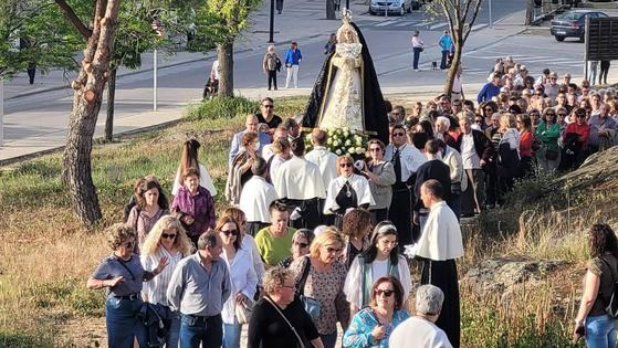 Malpartida se despidió de la Virgen de la Soledad el Sábado de Gloria
