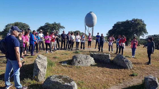 Unas 30 personas participaron en la ruta por la Dehesa de la Luz