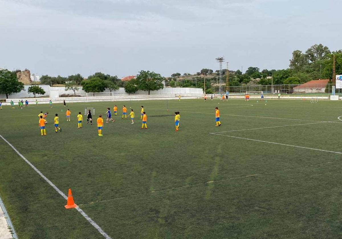 Campo de fútbol de Malpartida de Cáceres.