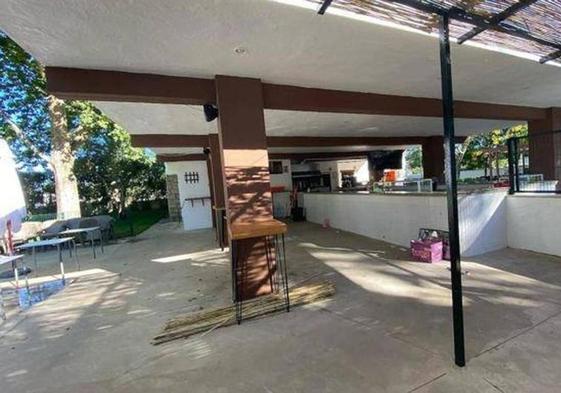 Cafetería-Restaurante de la Piscina Municipal de Malpartida de Cáceres.