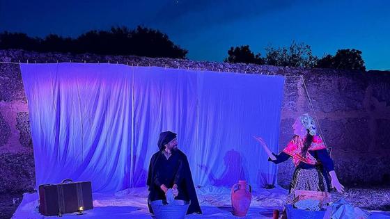 Santi Senso homenajeó a las lavanderas con su acto íntimo 'Metralla de amor'