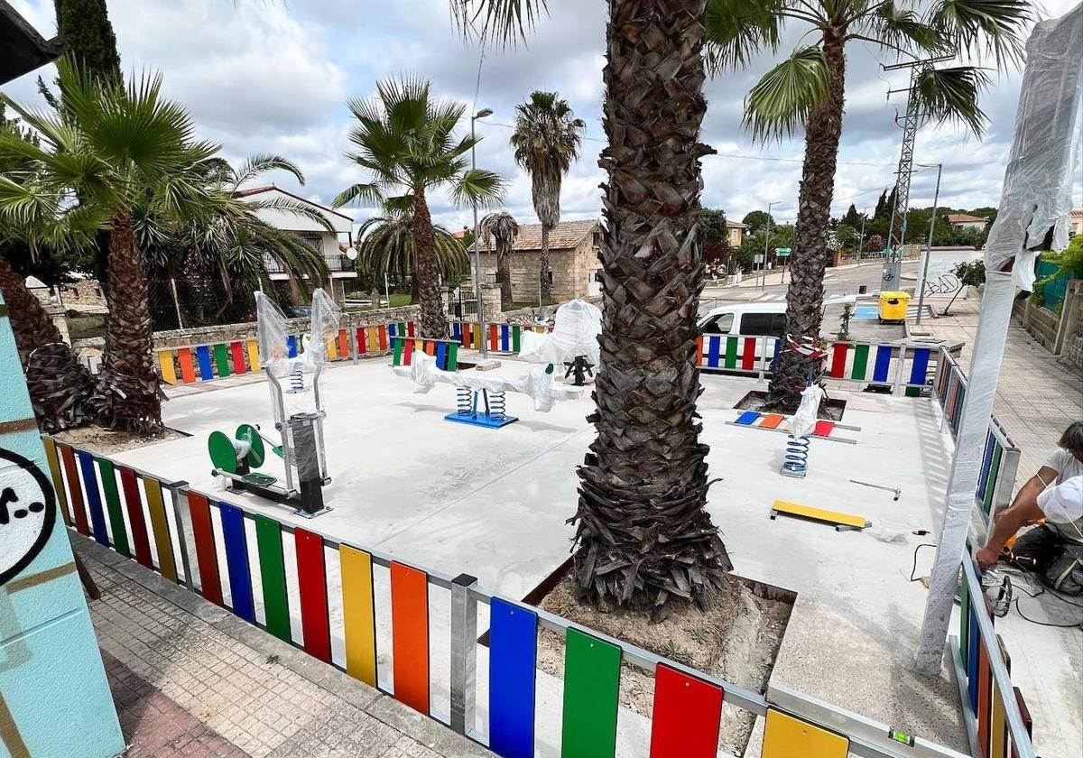 Elementos nuevos instalados en uno de los nuevos espacios biosaludables.