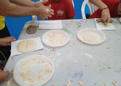 Imagen secundaria 1 - El Centro de Interpretación organiza varios talleres con los niños de La Tirolina