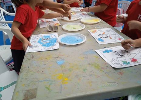 Imagen secundaria 1 - Talleres de huellas de animales y cuadros de sal.