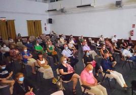 Público asistente en una edición anterior del Día del Emigrante.