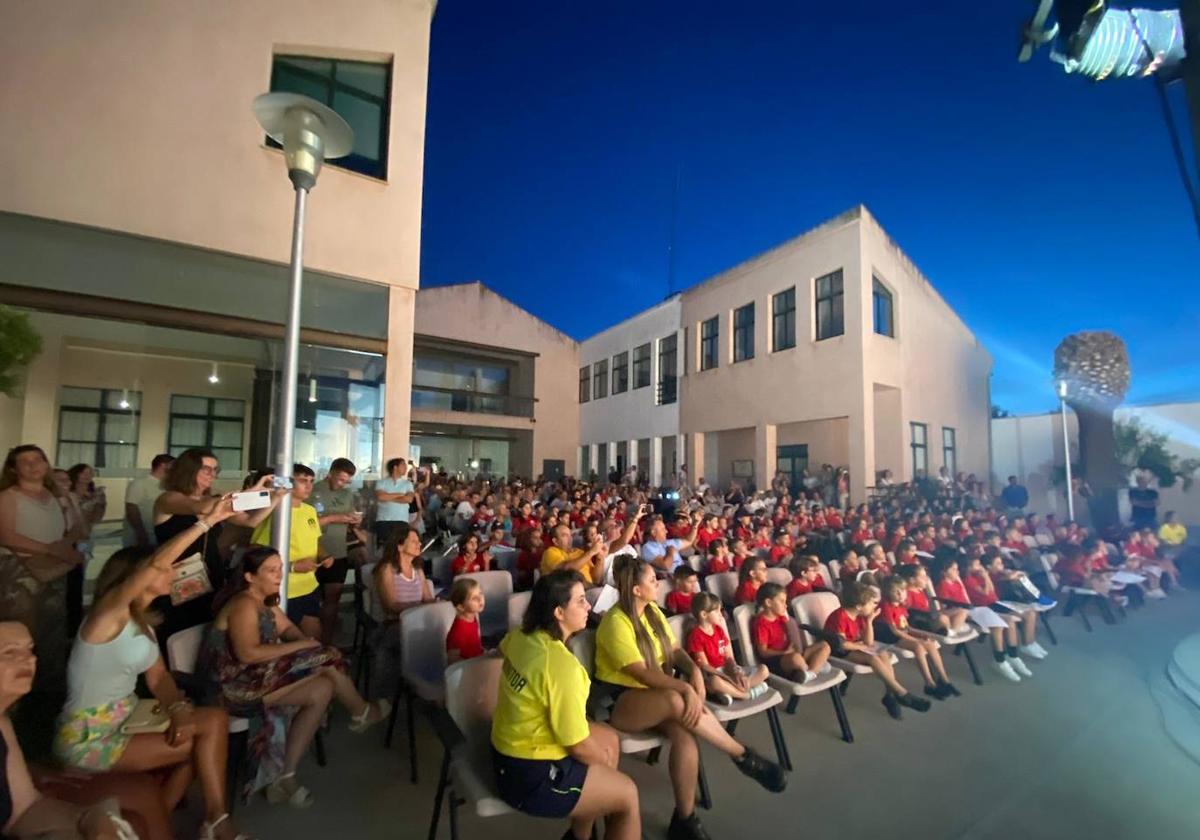 Gran asistencia a la clausura de La Tirolina
