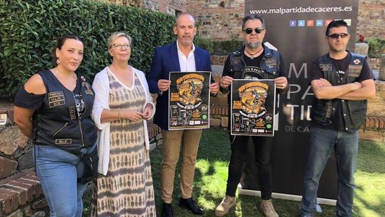 Los Buitres Leonaos celebran en Malpartida de Cáceres su XVII Concentración Motera