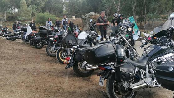 Los Buitres Leonaos han disfrutado de su concentración motera en Malpartida de Cáceres