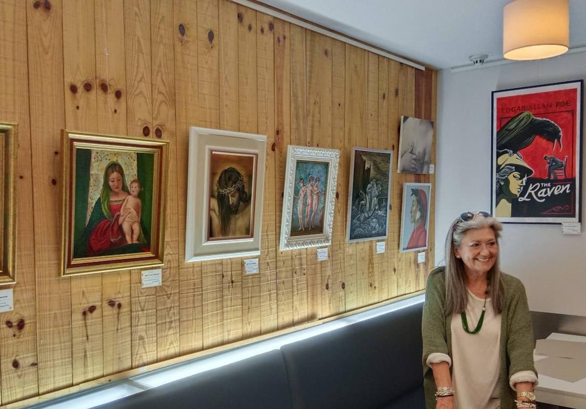 Imagen principal - La pintora Justy Tovar Camacho expone en Aquario